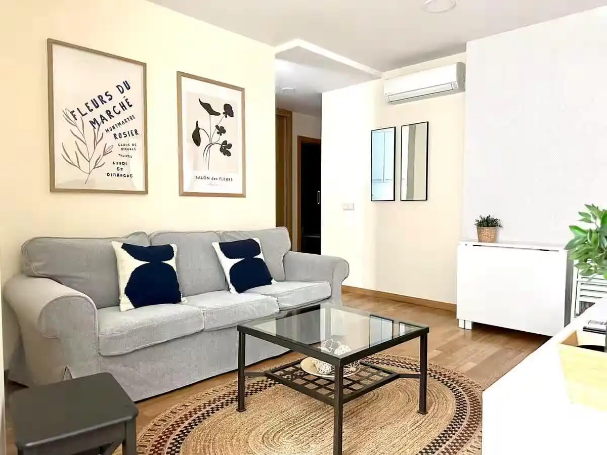 Living room of Flat for rent in Marbella  with Air Conditioner, Furnished and Internet
