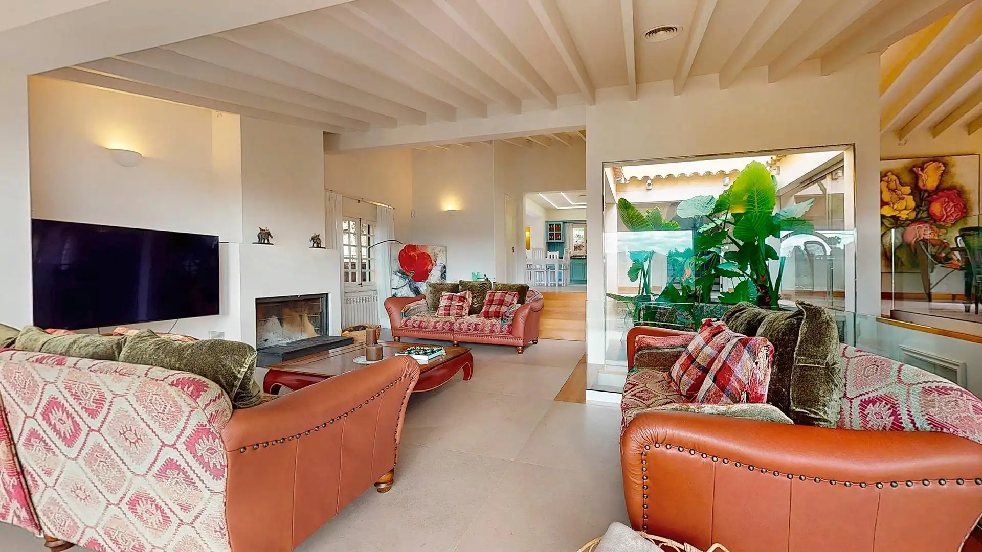 Sala de estar de Finca rústica de alquiler en  Palma de Mallorca con Aire acondicionado, Calefacción y Jardín privado
