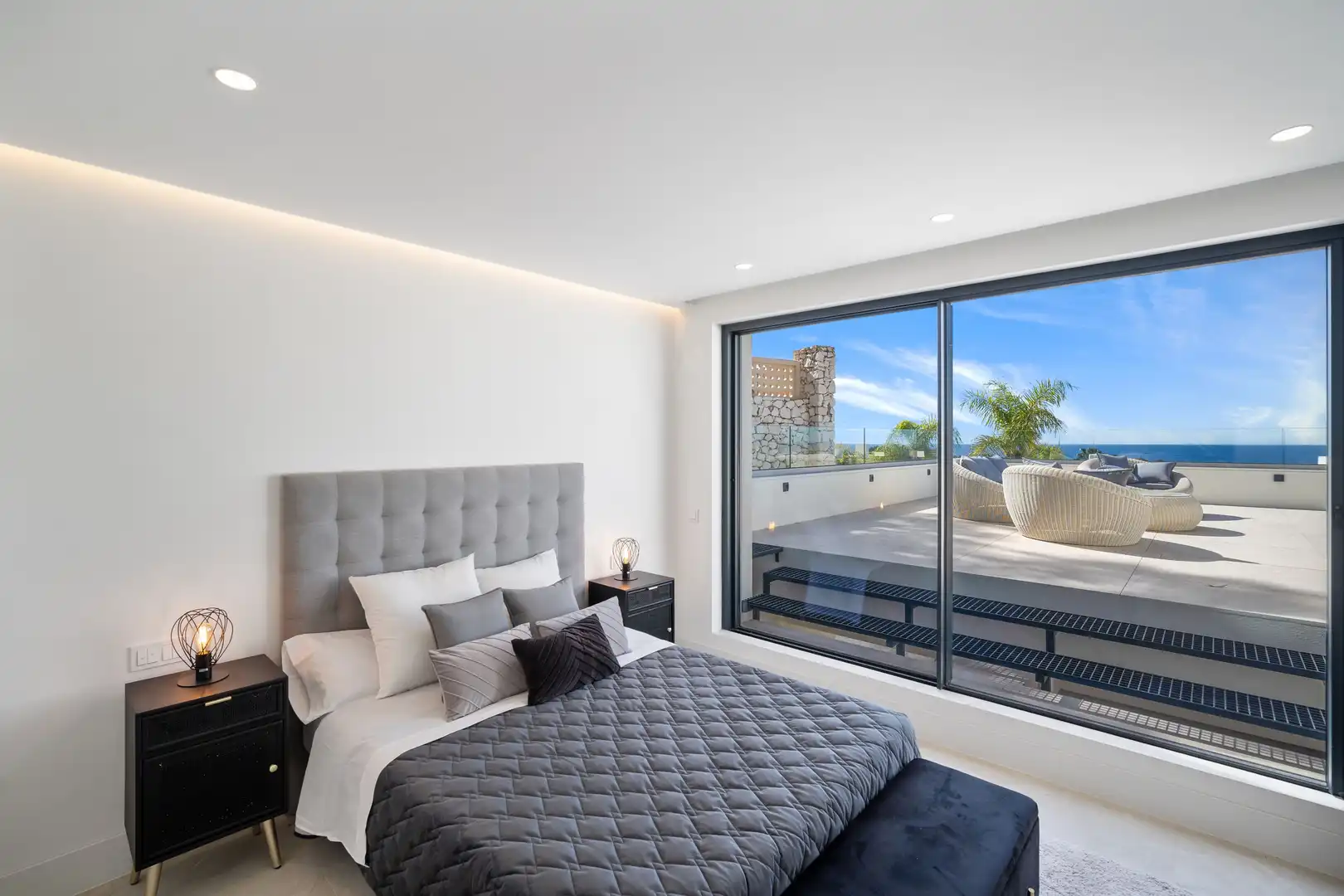 Casa con piscina en venta en Río Real - Los Monteros, imagen 11