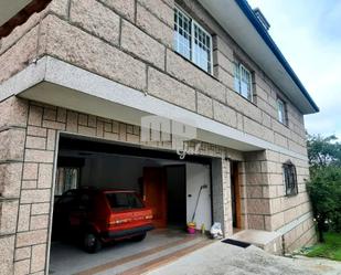 Vista exterior de Casa o xalet en venda en Vigo  amb Calefacció i Jardí privat