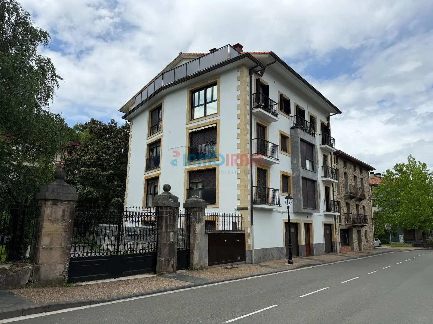 Außenansicht von Wohnung zum Verkauf in Idiazabal mit Heizung, Terrasse und Abstellraum