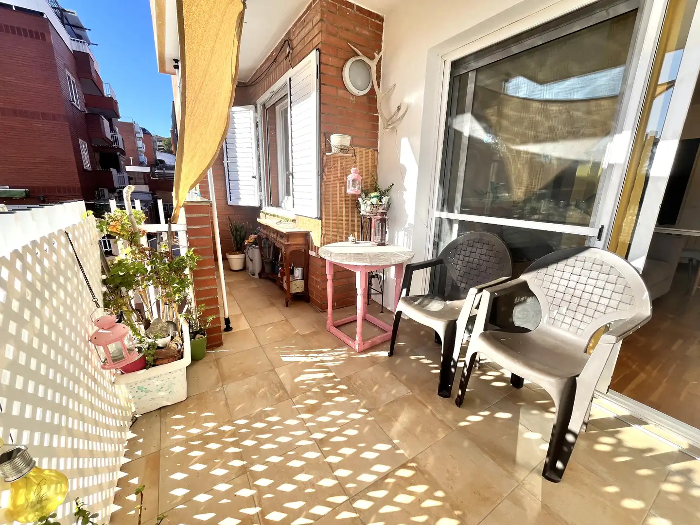 Terraza de Piso en venta en Santa Coloma de Cervelló con Calefacción, Parquet y Horno