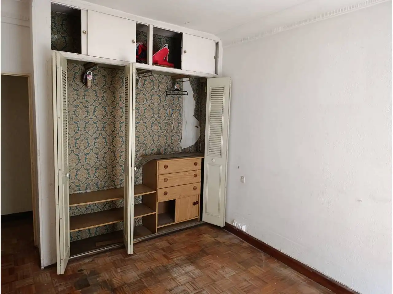 Habitación de Piso en venta en León Capital  con Calefacción, Terraza y Trastero