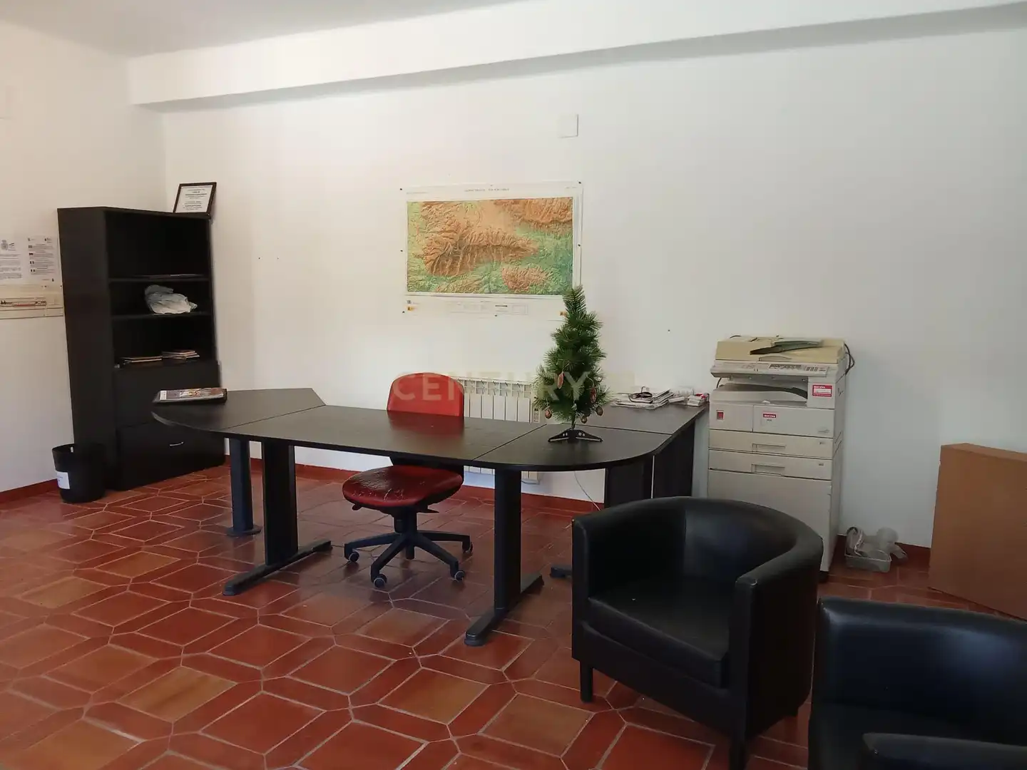 Oficina de alquiler en La Taha