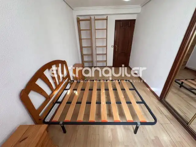 Bedroom of Flat for rent in Madrid  with Air Conditioner, Furnished and Washing machine