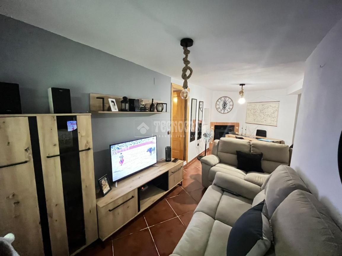 Sala d'estar de Casa adosada en venda en El Campillo de la Jara amb Aire condicionat i Calefacció