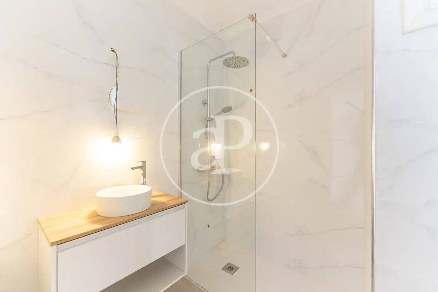 Baño de Piso en venta en  Palma de Mallorca con Aire acondicionado, Calefacción y Terraza
