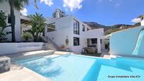 Vista exterior de Casa o xalet en venda en Dénia amb Aire condicionat, Calefacció i Jardí privat