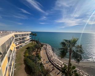 Vista exterior de Estudi en venda en Torremolinos amb Aire condicionat, Calefacció i Jardí privat