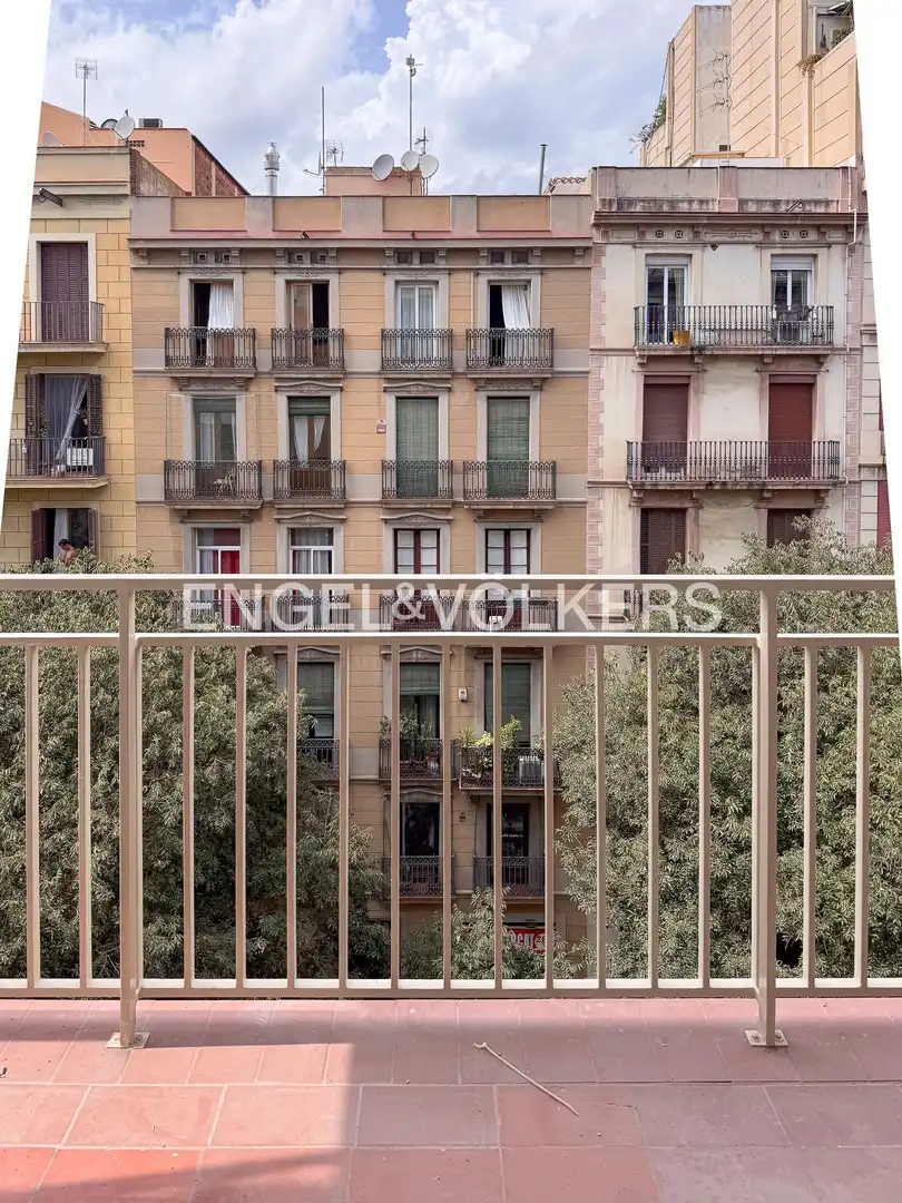 Außenansicht von Wohnung zur Miete in Barcelona mit Klimaanlage, Heizung und Möbliert