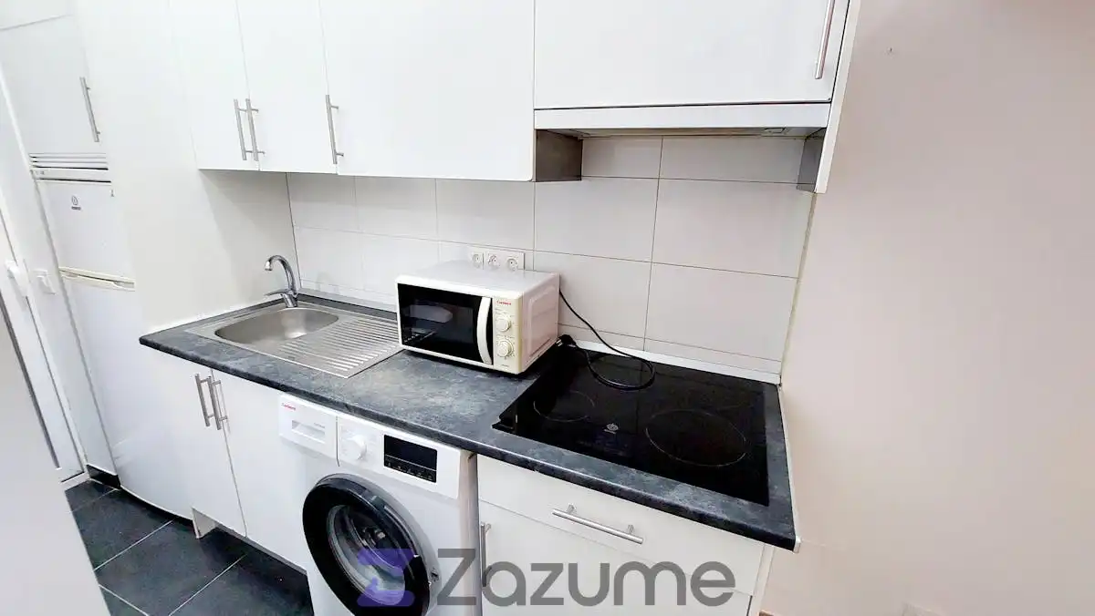Kitchen of Lofts for rent in Madrid  with Air Conditioner, Oven and Washing machine