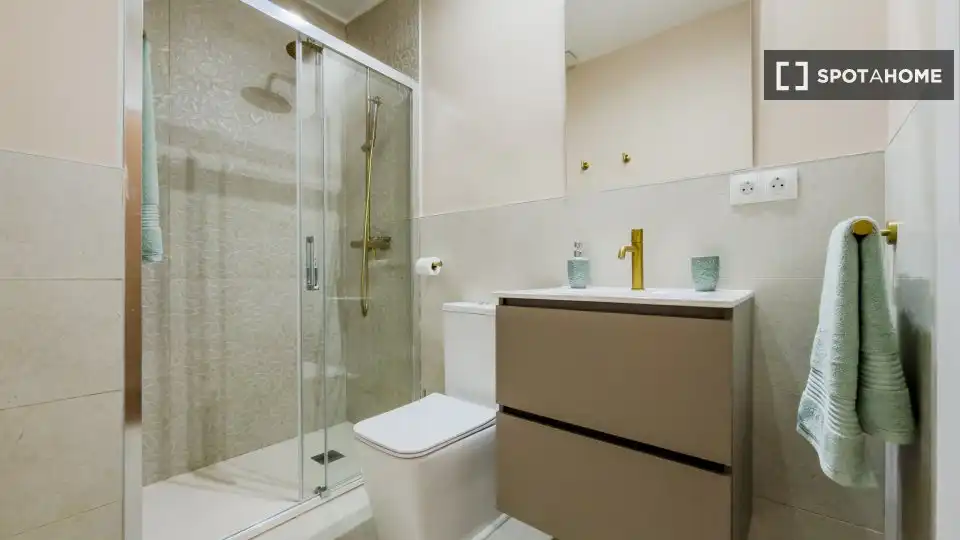 Flat with terrace to rent in Ciutat Vella, imagen 9