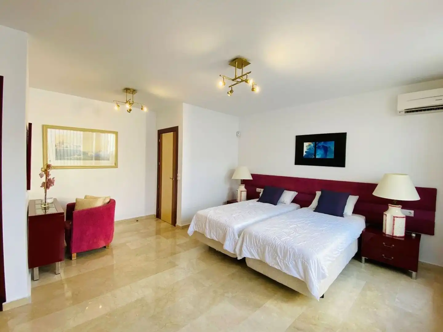 Chalet con piscina en venta en Avenida del Pacífico, imagen 15