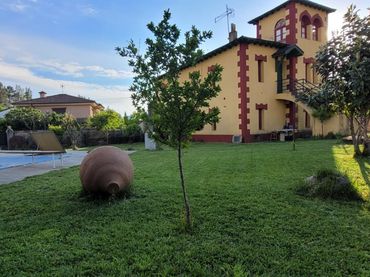 Detached house with pool for sale in Carretera Ávila 20
