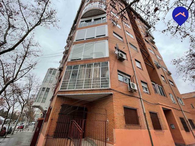Piso en Venta en Calle Campotéjar en Orcasur - 12 de Octubre