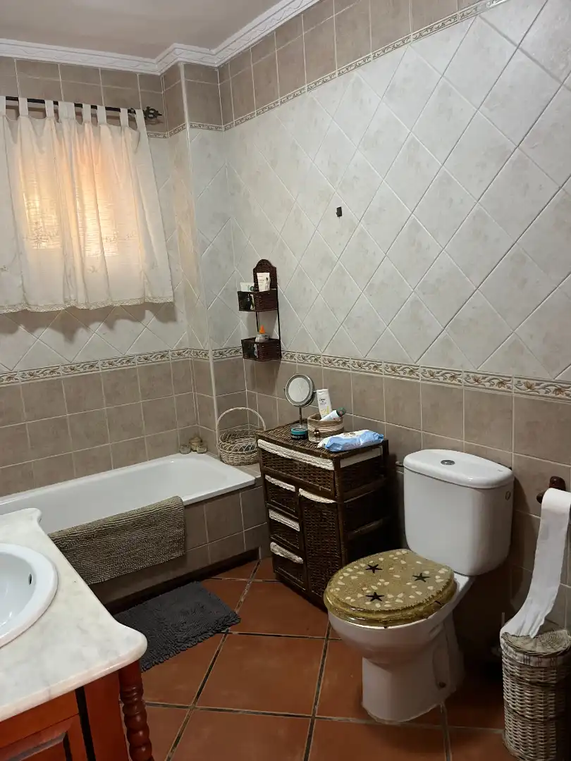 Baño de Finca rústica en venta en Cártama con Aire acondicionado, Terraza y Amueblado