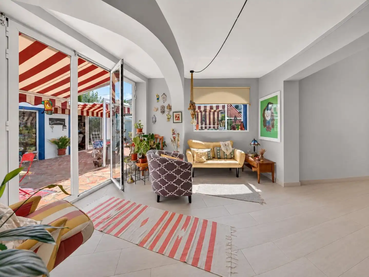 Sala de estar de Casa o chalet en venta en Dénia con Jardín privado, Terraza y Jacuzzi