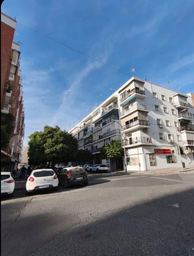 Exterior view of Flat for sale in  Sevilla Capital  with Balcony