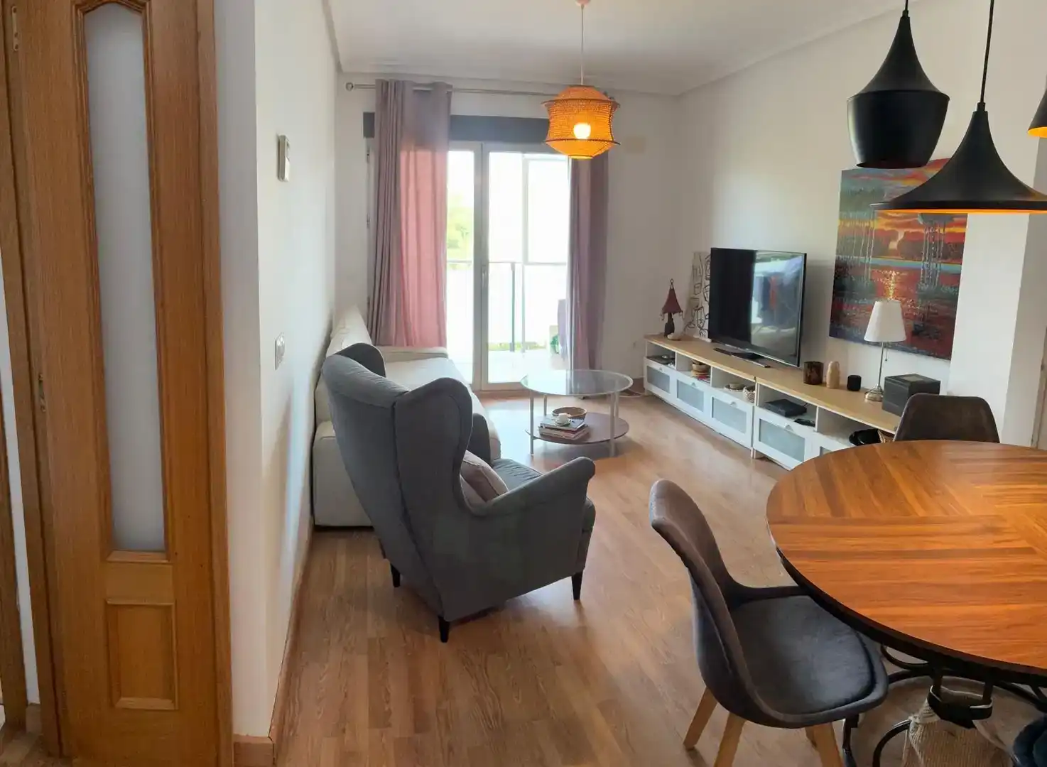 Wohnzimmer von Dachboden zur Miete in Torrent mit Klimaanlage und Balkon