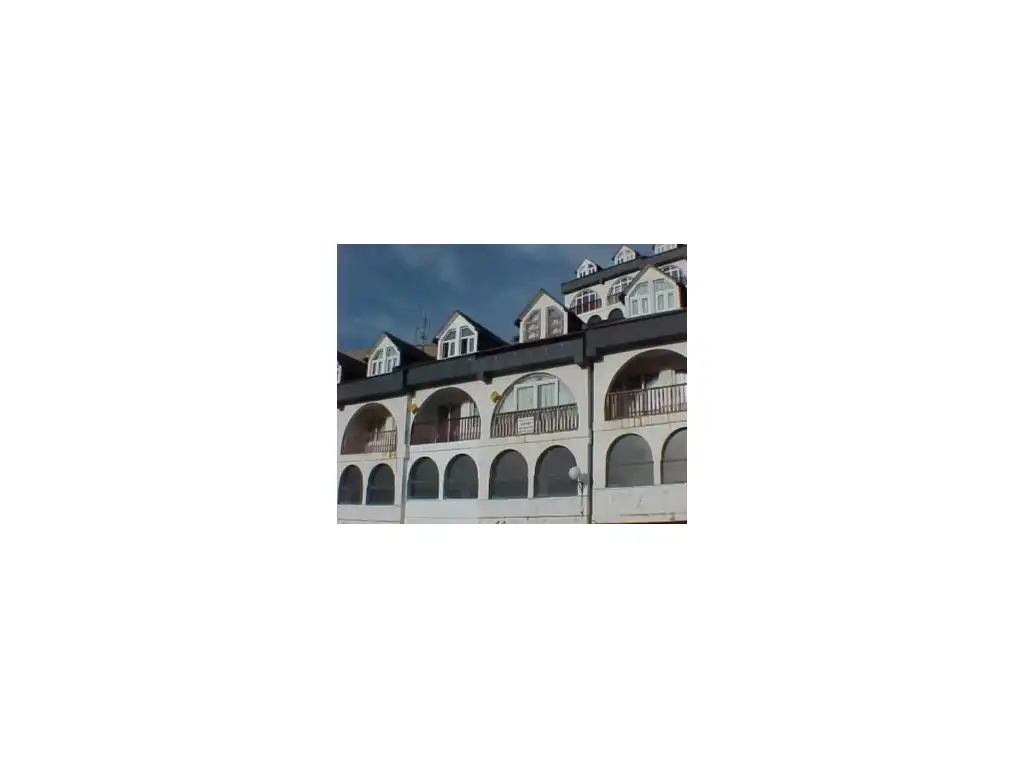 Casa adosada de lloguer a C/. LOS COPOS. , Zona media