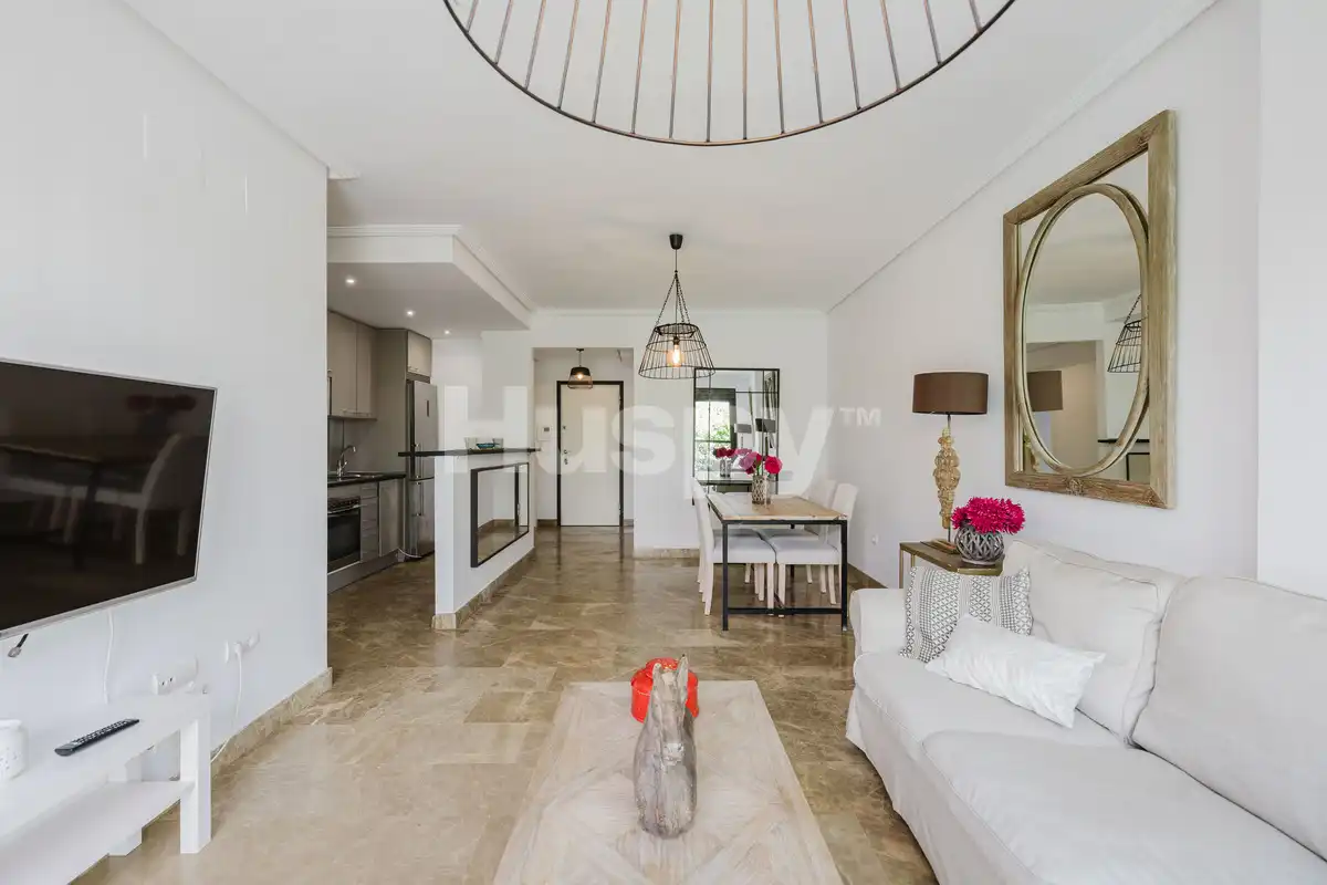 Living room of Ground floor for sale in Estepona  with Air Conditioner, Heating and Private garden
