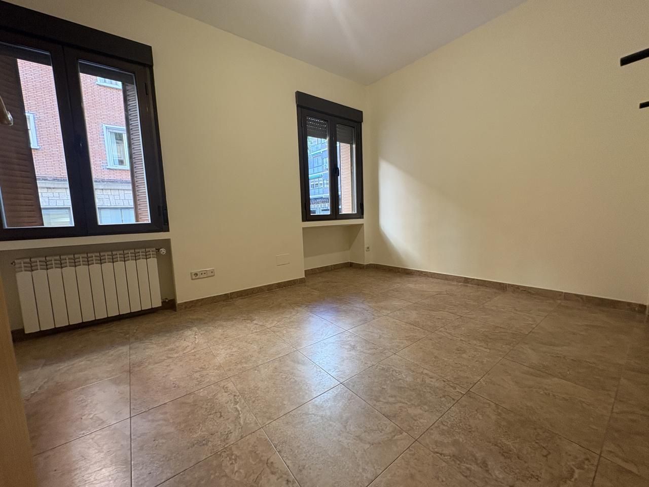 Dormitori de Planta baixa de lloguer en  Madrid Capital amb Calefacció