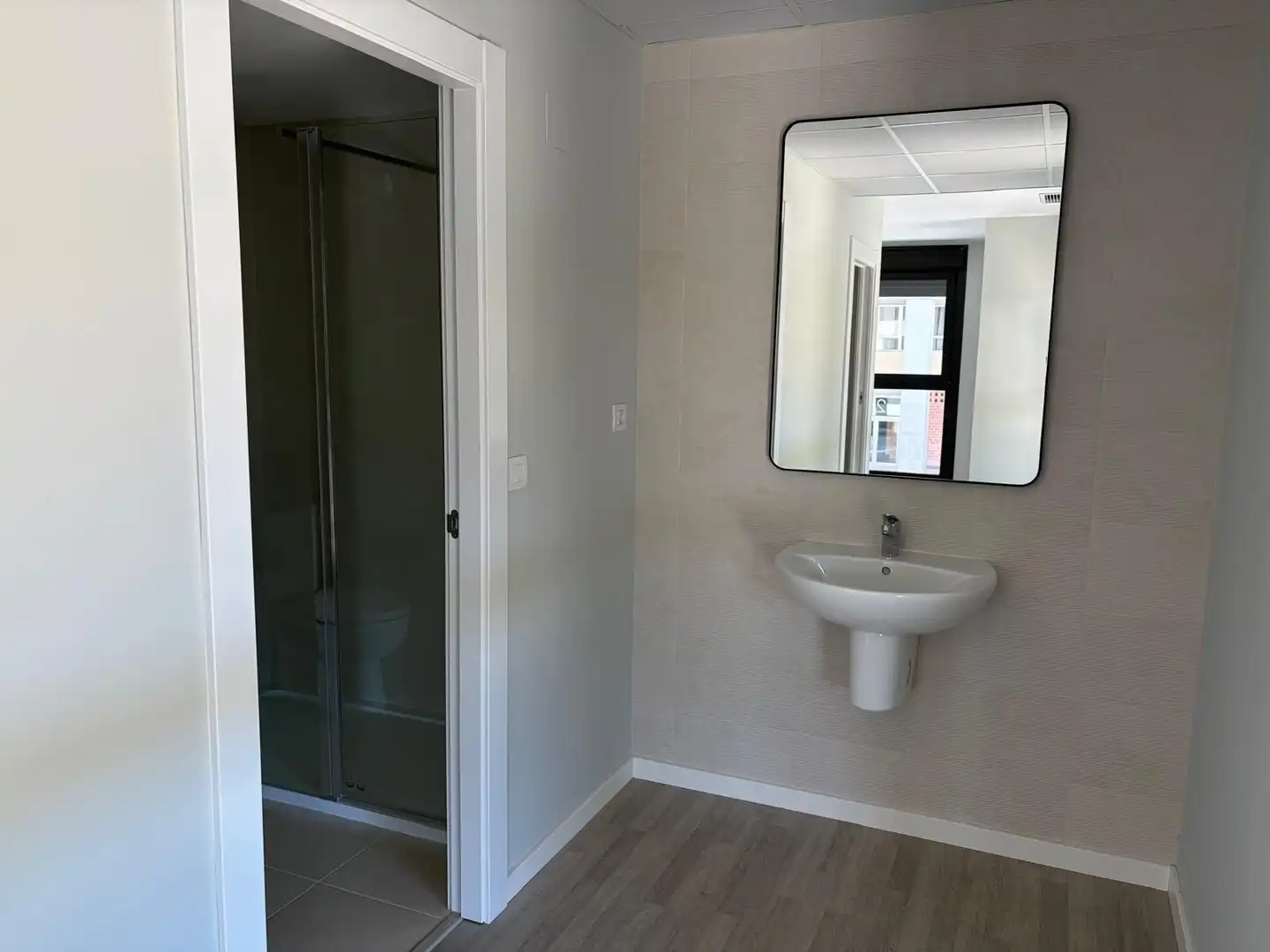 Bathroom of Flat for sale in Zaragoza  with Air Conditioner, Heating and Community pool