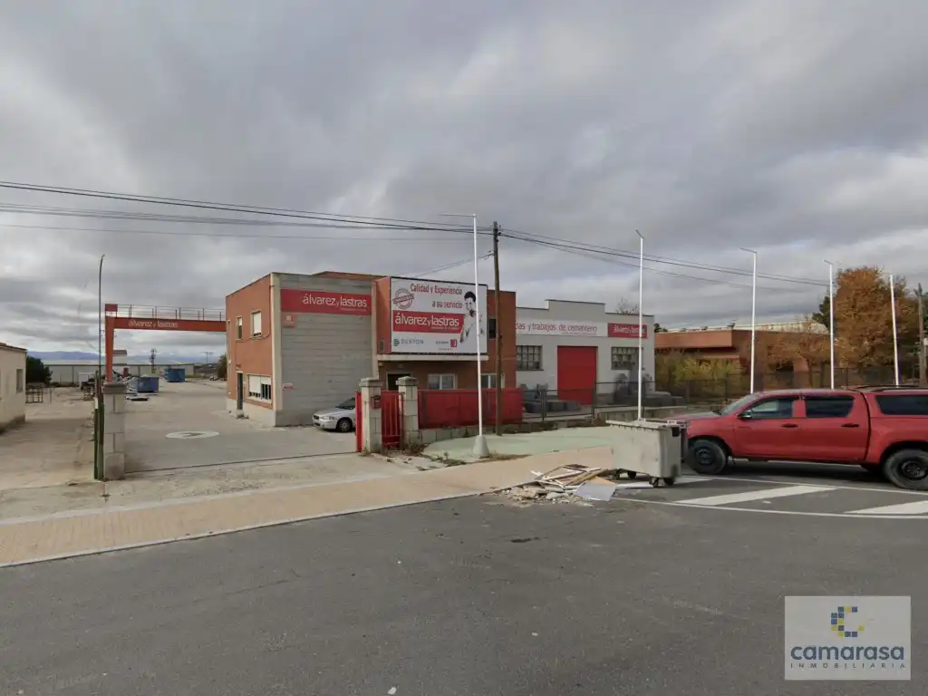 Nave industrial en alquiler en Calle Jorge De Santayana 25, imagen 2
