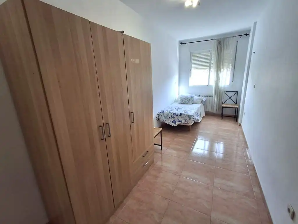 Habitación de Piso en venta en La Roda con Calefacción, Trastero y Balcón