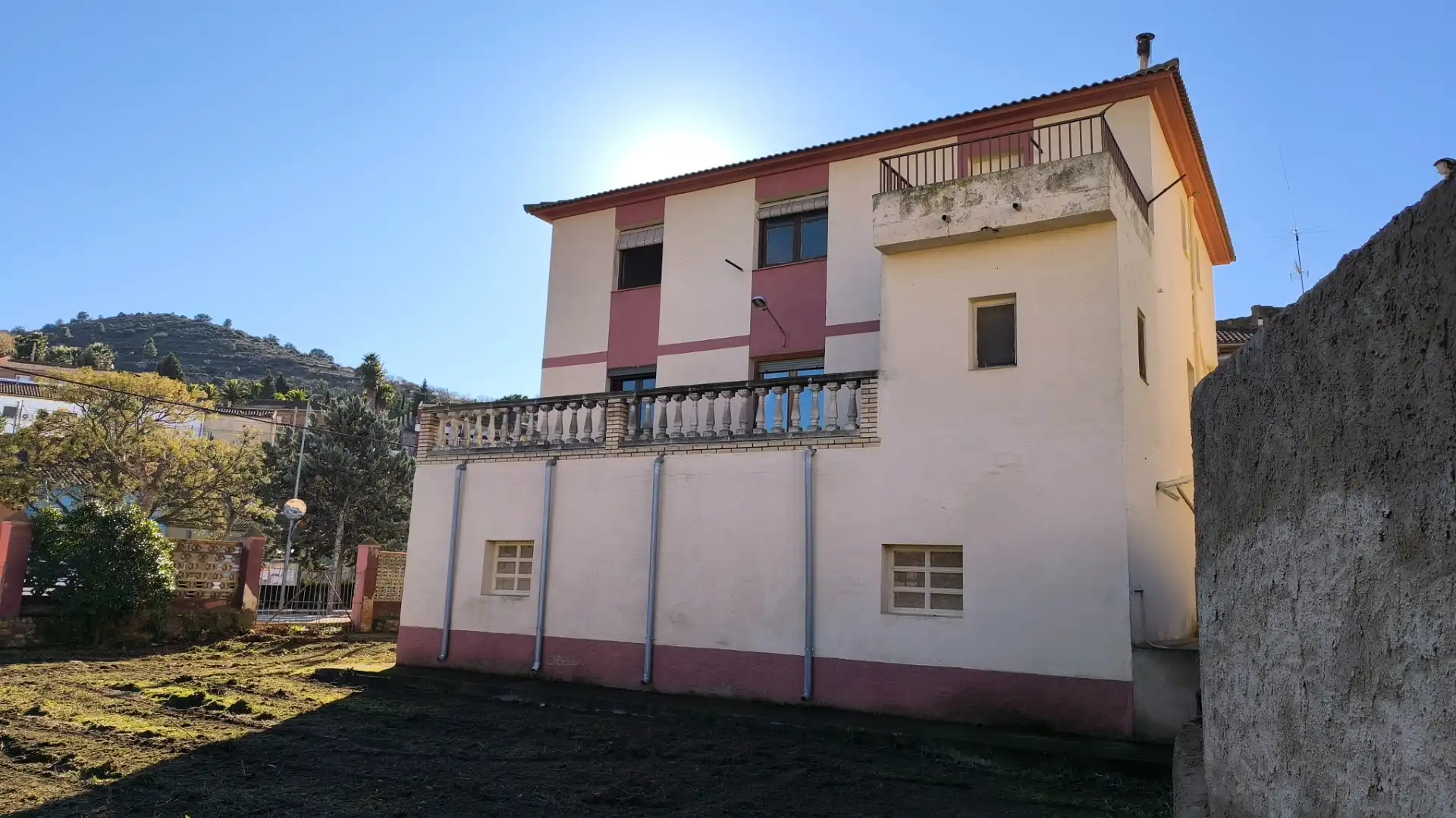 Vista exterior de Casa o chalet en venta en Alpartir con Jardín privado, Terraza y Amueblado