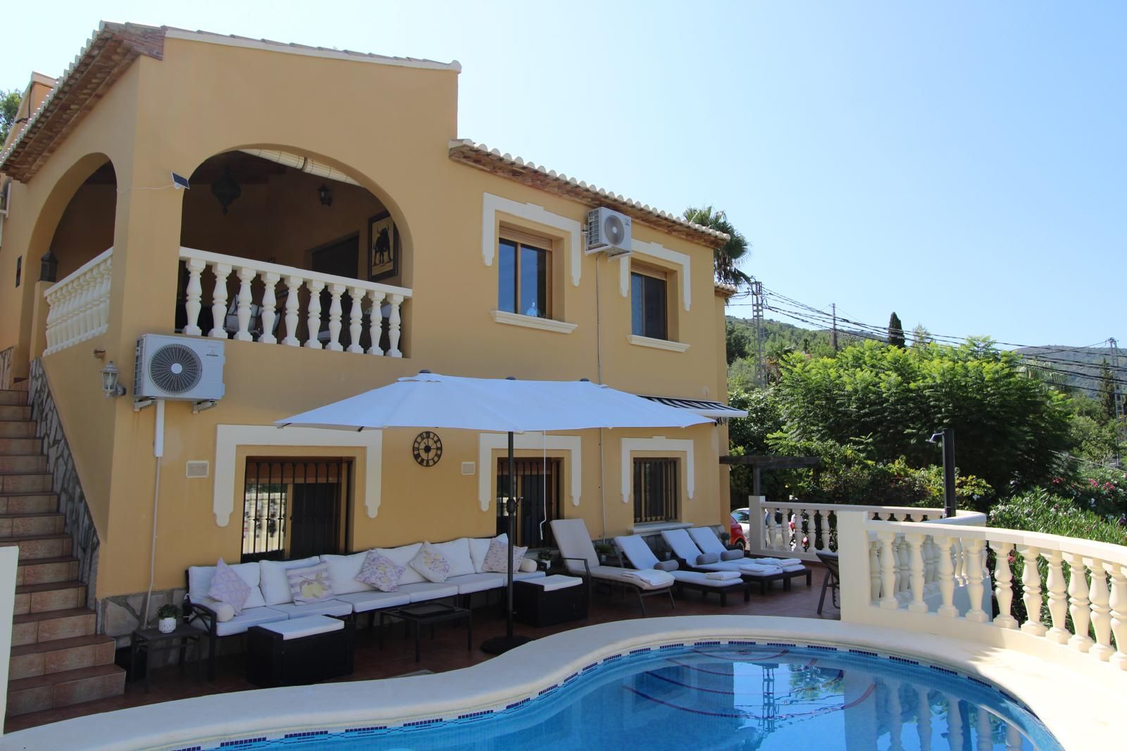 Vista exterior de Casa o xalet en venda en Orba amb Aire condicionat, Calefacció i Jardí privat