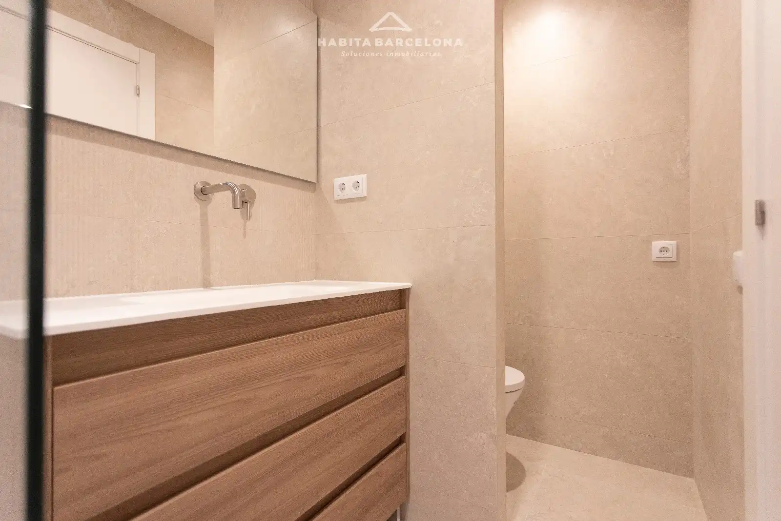 Baño de Piso en venta en Barcelona con Aire acondicionado, Calefacción y Parquet
