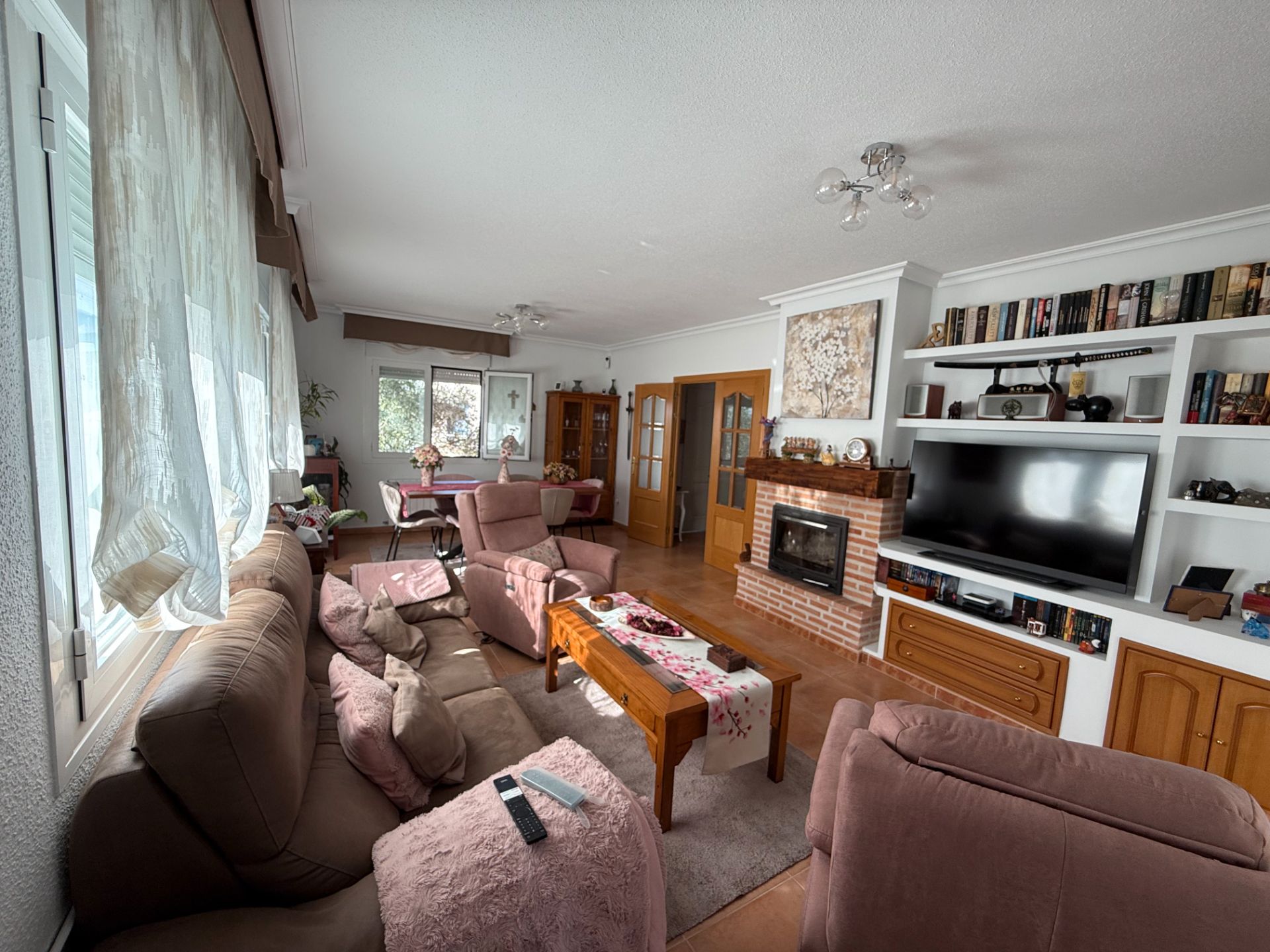 Sala de estar de Casa o chalet en venta en Moralzarzal con Aire acondicionado, Calefacción y Jardín privado