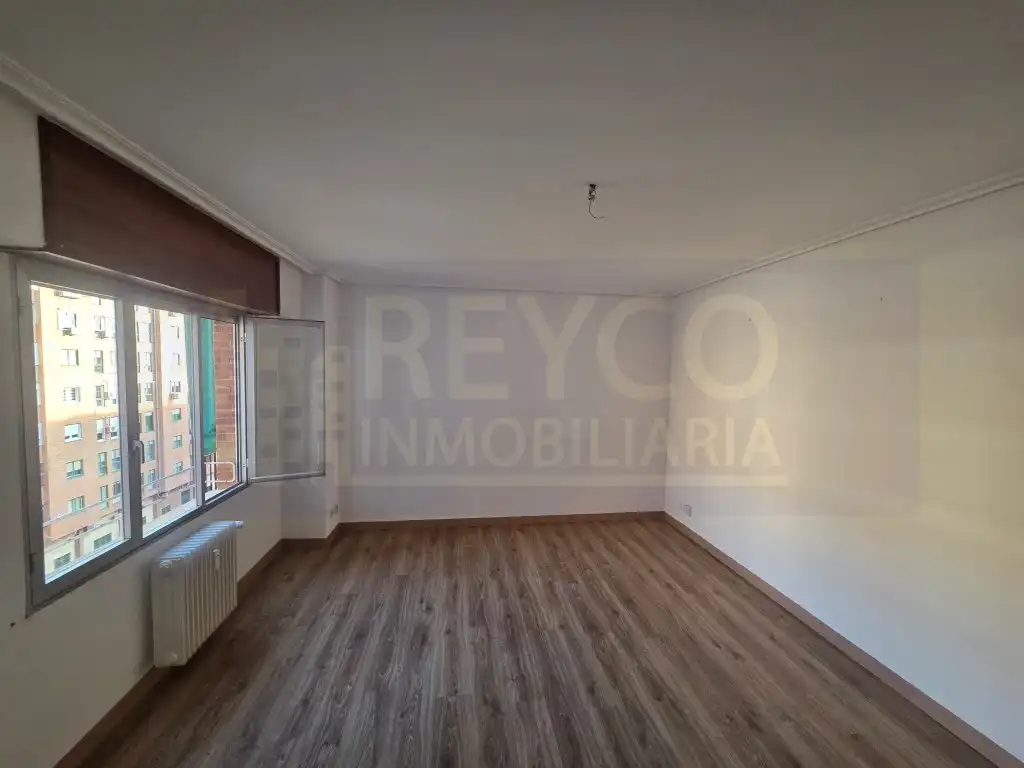 Piso con ascensor en venta en Avenida Perez Galdos, imagen 10