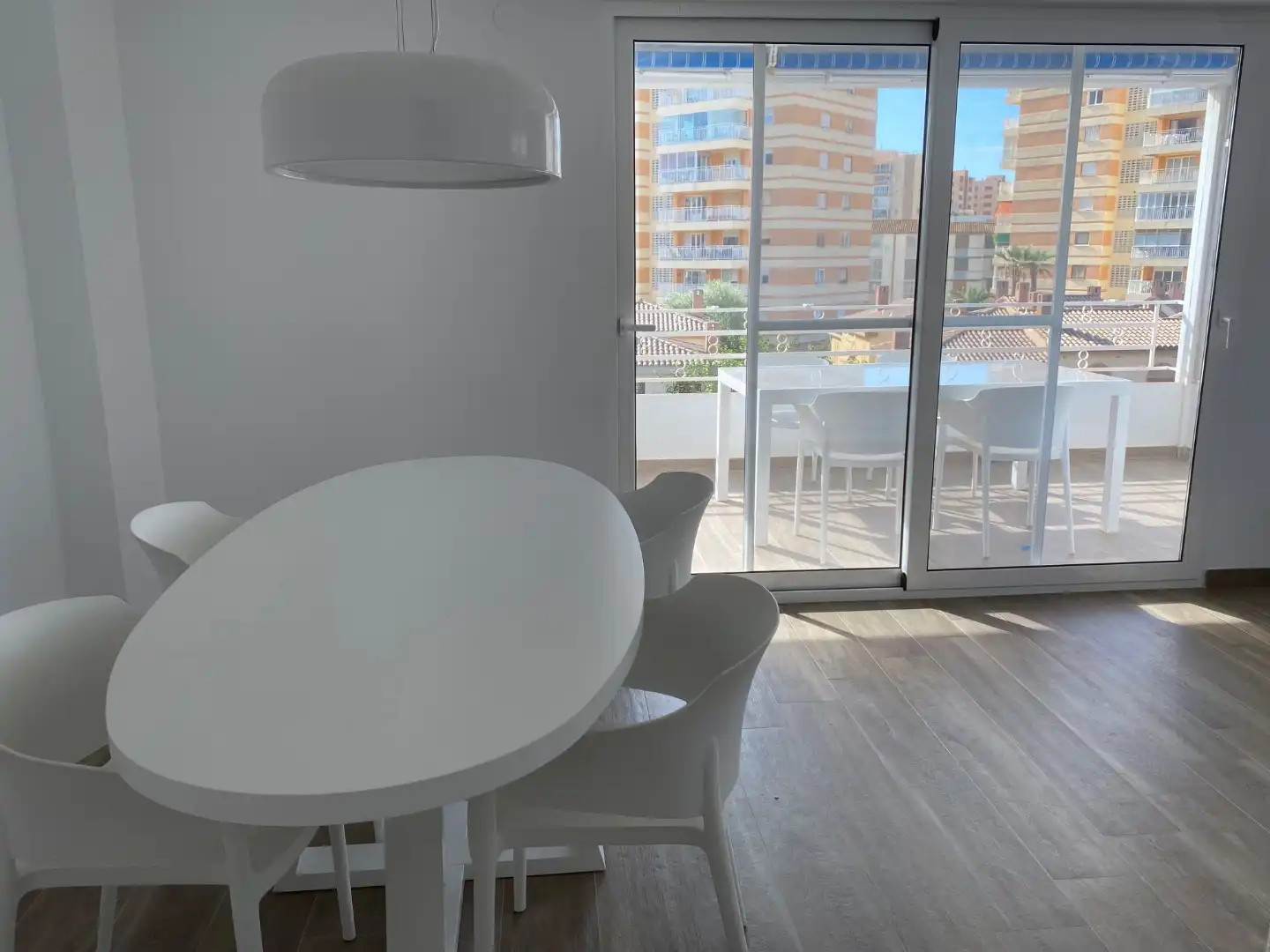 Menjador de Pis en venda en Benicasim / Benicàssim amb Aire condicionat, Terrassa i Piscina