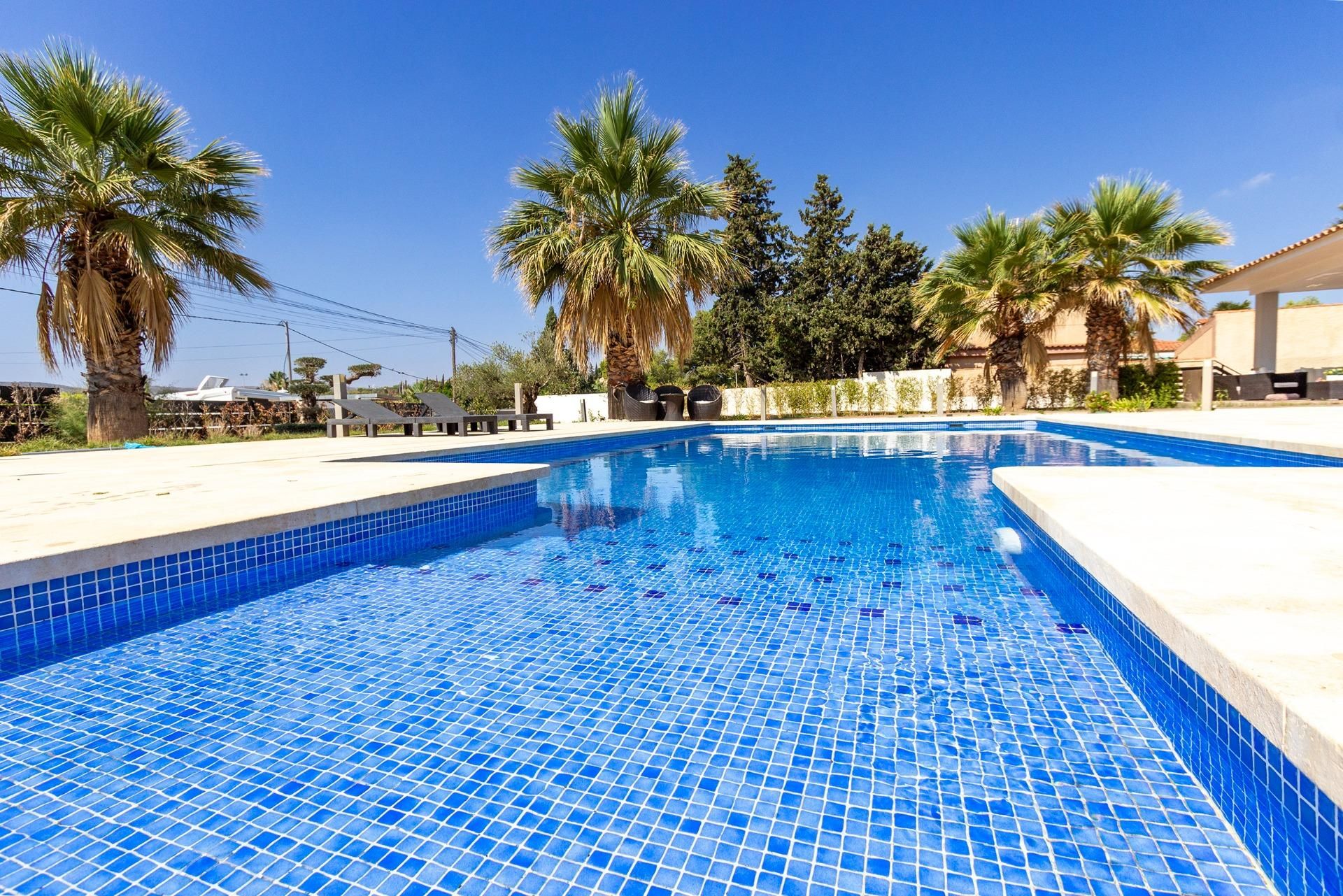 Piscina de Casa o xalet en venda en Alicante / Alacant amb Calefacció, Jardí privat i Terrassa
