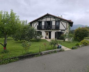 Vista exterior de Casa o xalet en venda en Mallabia amb Calefacció, Jardí privat i Traster