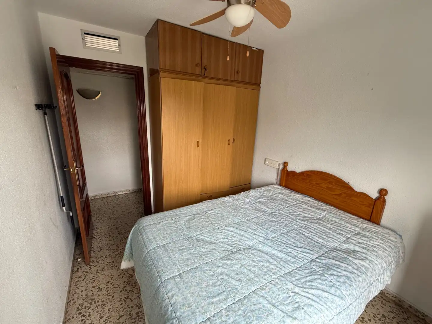 Habitación de Piso en venta en  Granada Capital con Aire acondicionado y Balcón