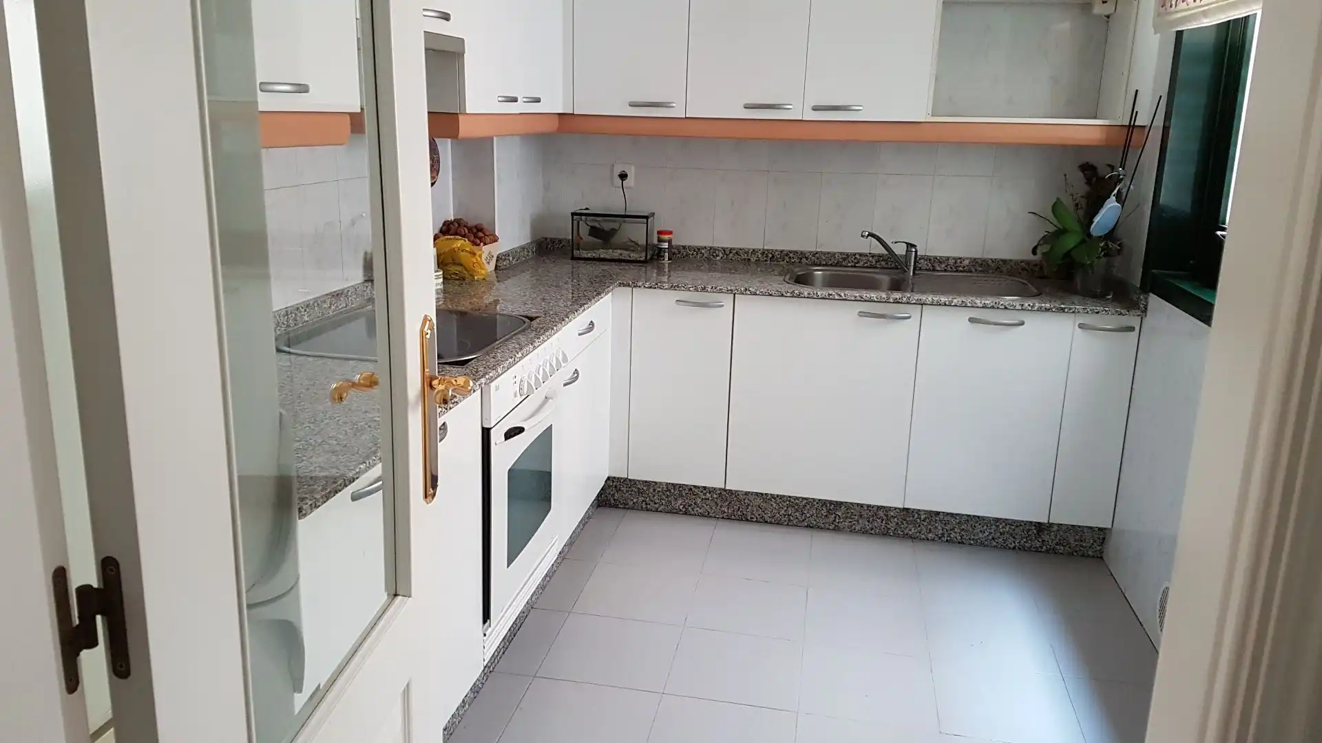 Cuina de Pis de lloguer en A Coruña Capital  amb Calefacció