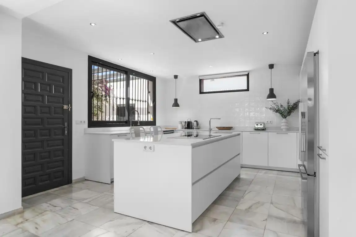 Kitchen of Houses for sale in Marbella  with Air Conditioner, Private garden and Terrace