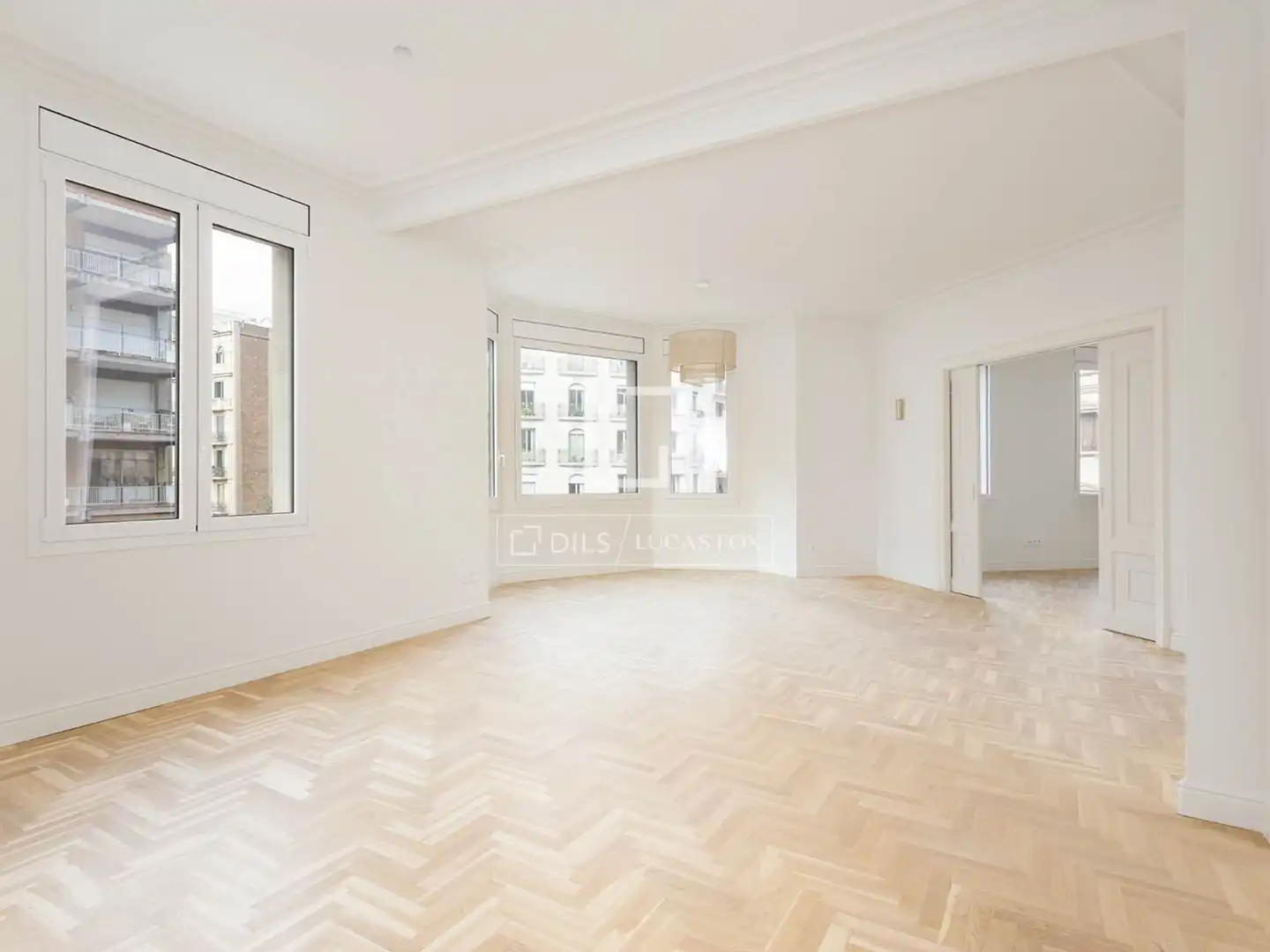 Exterior view of Flat for sale in Barcelona  with Air Conditioner, Heating and Parquet flooring