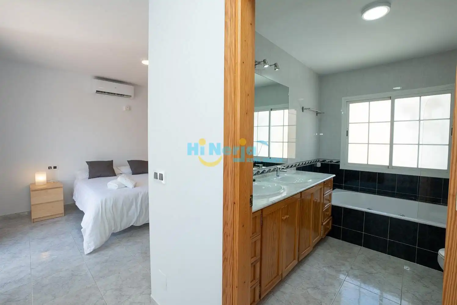 Chalet con piscina en venta en Centro, imagen 2