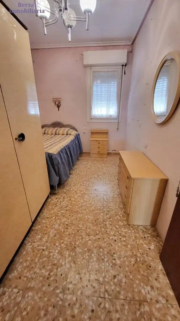 Bedroom of Flat for sale in  Logroño  with Terrace and Storage room