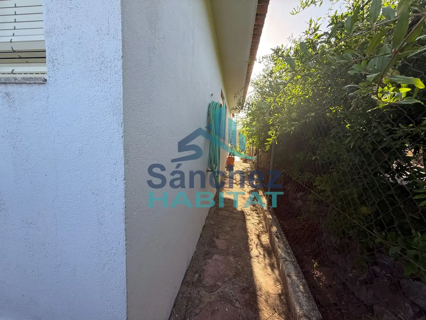 Exterior view of Houses for sale in Chelva  with Private garden, Terrace and Storage room