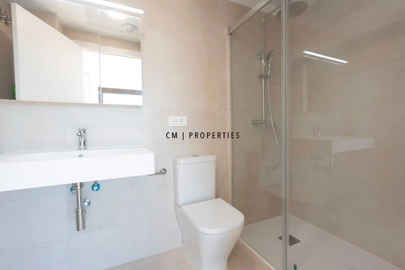 Bathroom of Attic for rent in Sagunto / Sagunt  with Air Conditioner, Heating and Parquet flooring