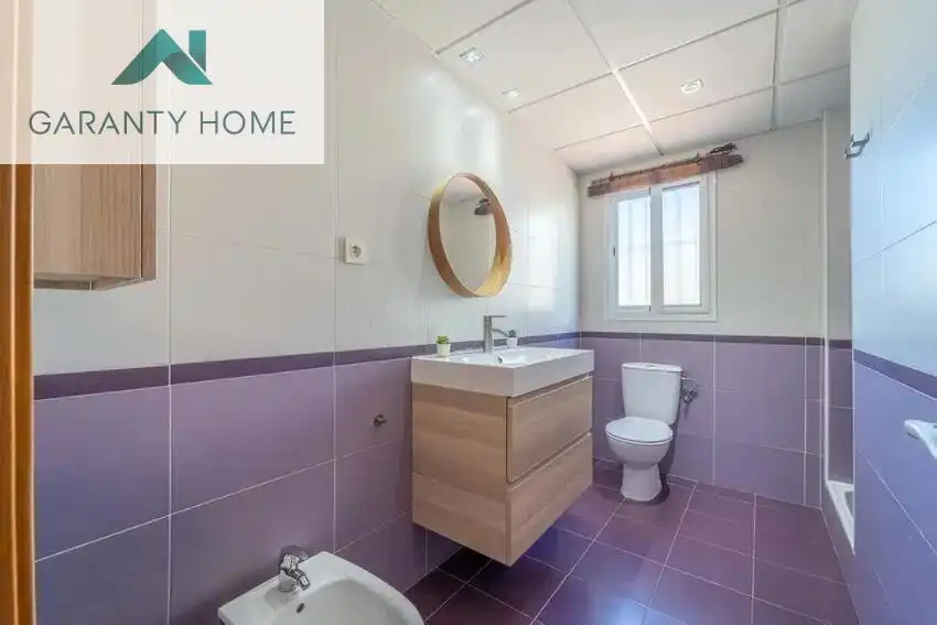 Bathroom of Flat for sale in Benalmádena  with Air Conditioner, Heating and Private garden