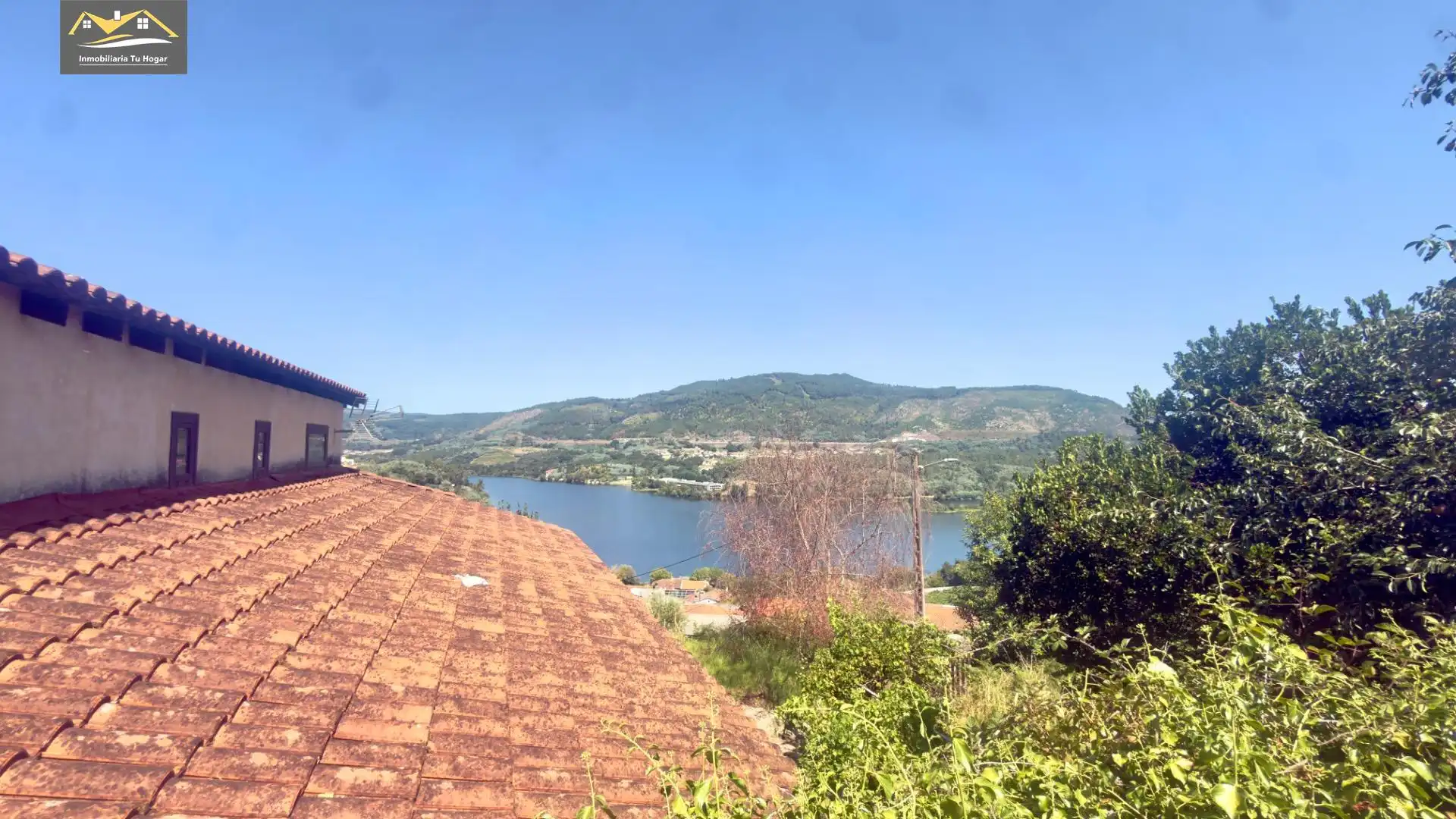 Finca rústica en venta en Castrelo de Miño con Jardín privado, Terraza y Amueblado