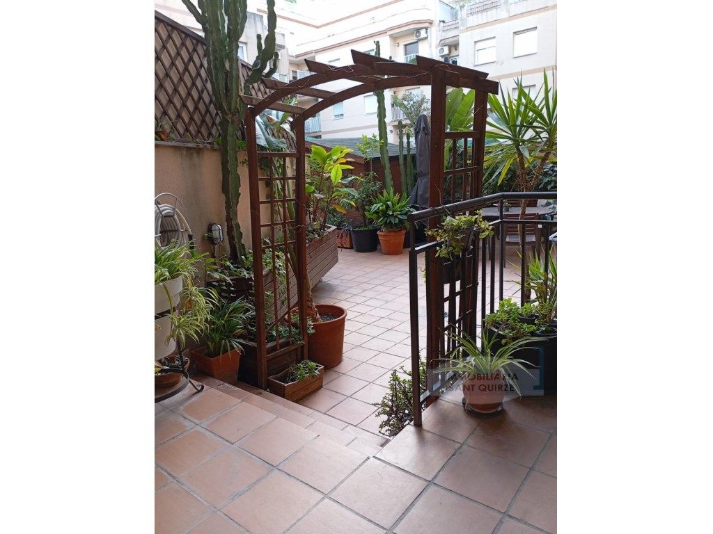 Terrassa de Pis en venda en Esplugues de Llobregat