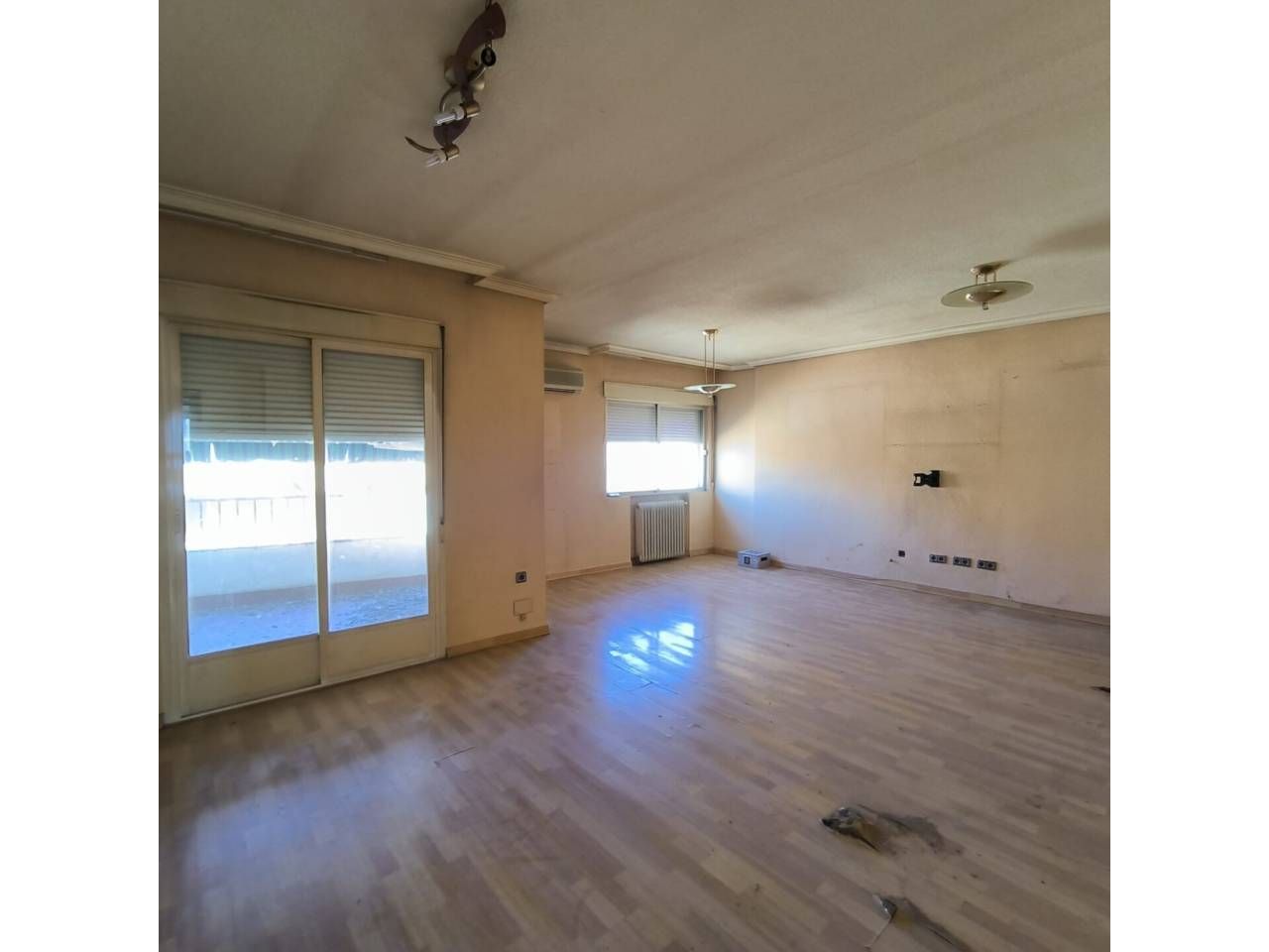 Living room of Flat for sale in  Albacete Capital  with Heating and Balcony