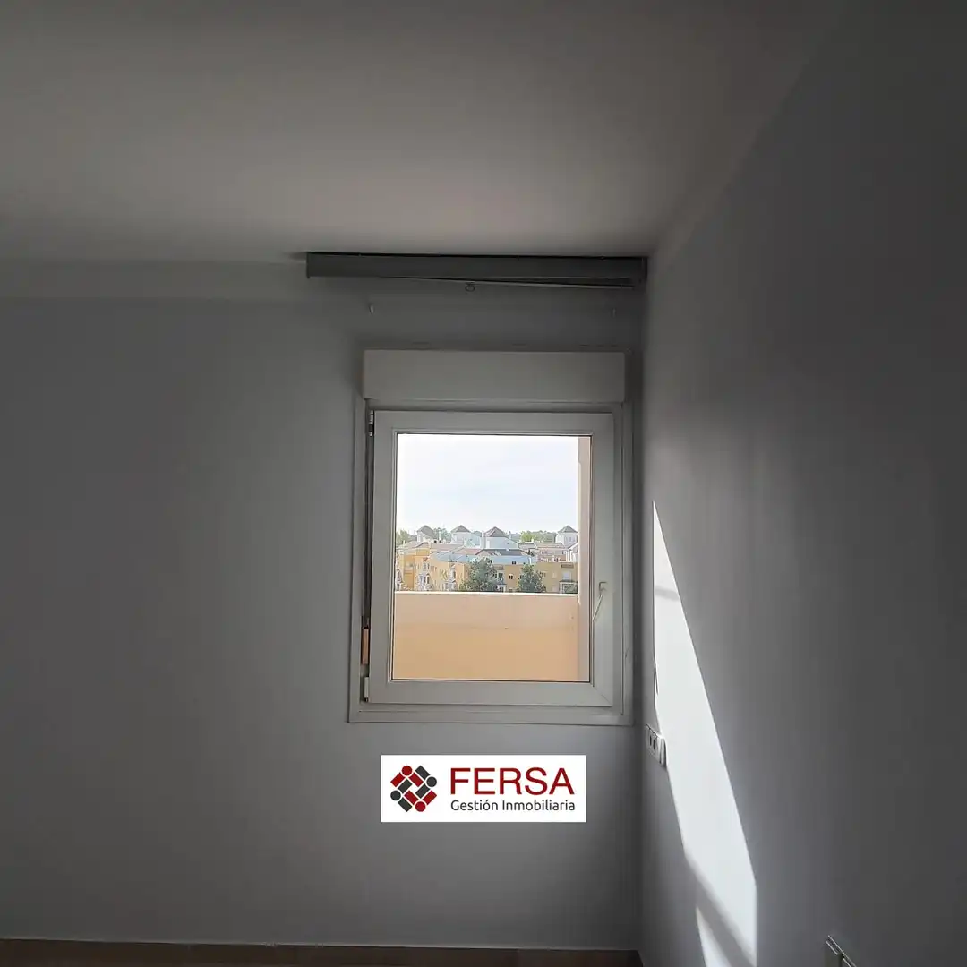 Attic for rent in Avenida de la Libertad, Pinar Alto